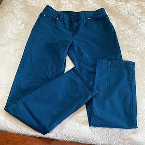 J.Jill Like new! Authentic fit stretch slim leg jean